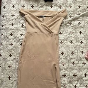 Off the shoulder | tan | size 8